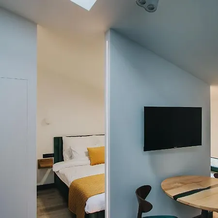 Biblio Hotel apartamentowy 3*