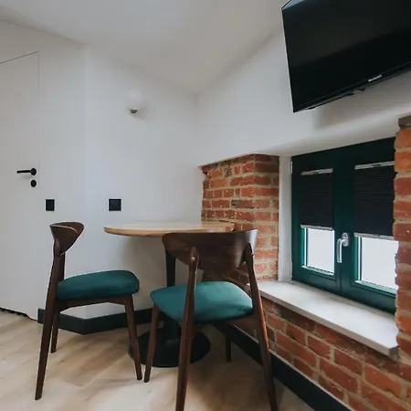 Biblio Hotel apartamentowy 3*