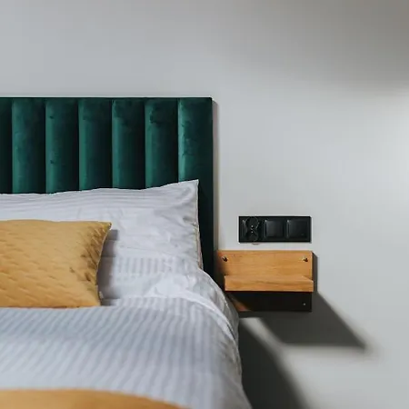 Apartmanhotel Biblio 3*
