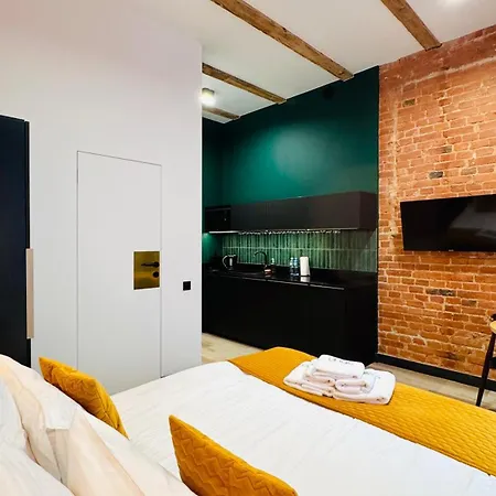 Biblio Hotel apartamentowy 3*